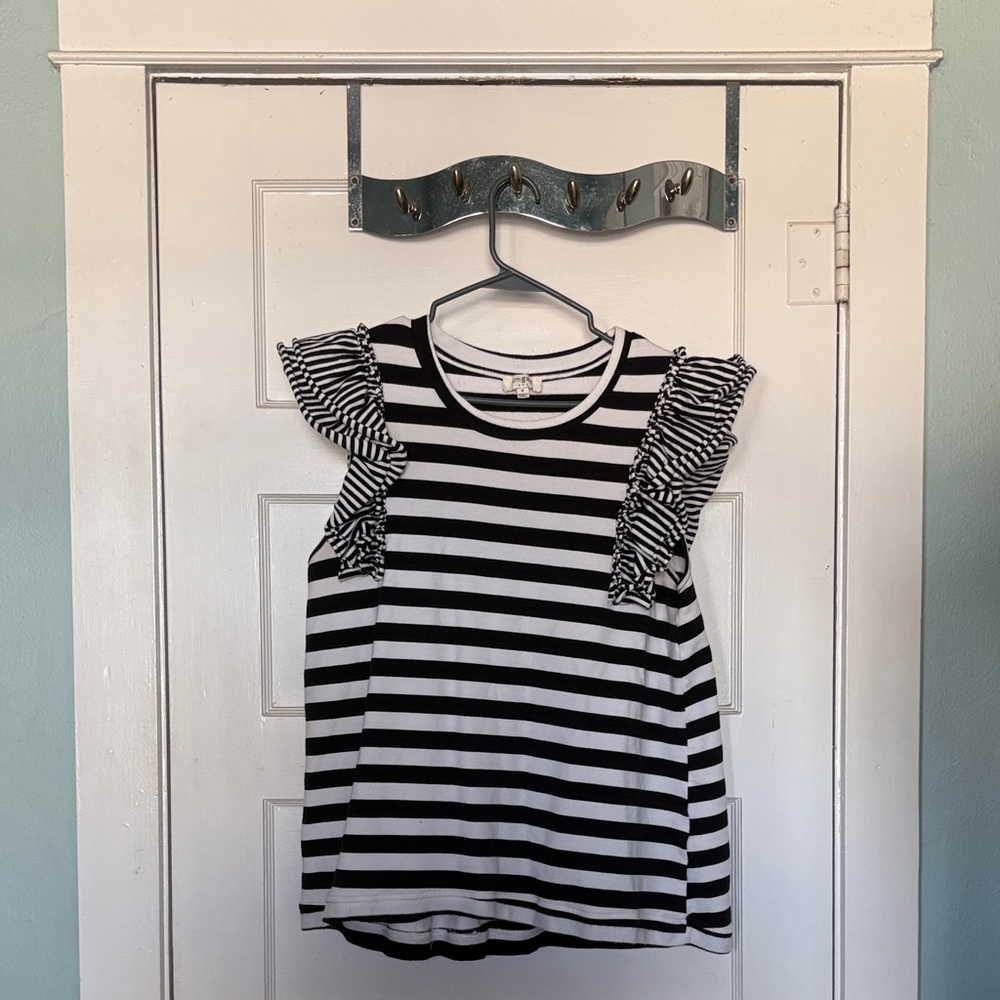 Umgee Black and White Striped Women’s Knit Top Size M